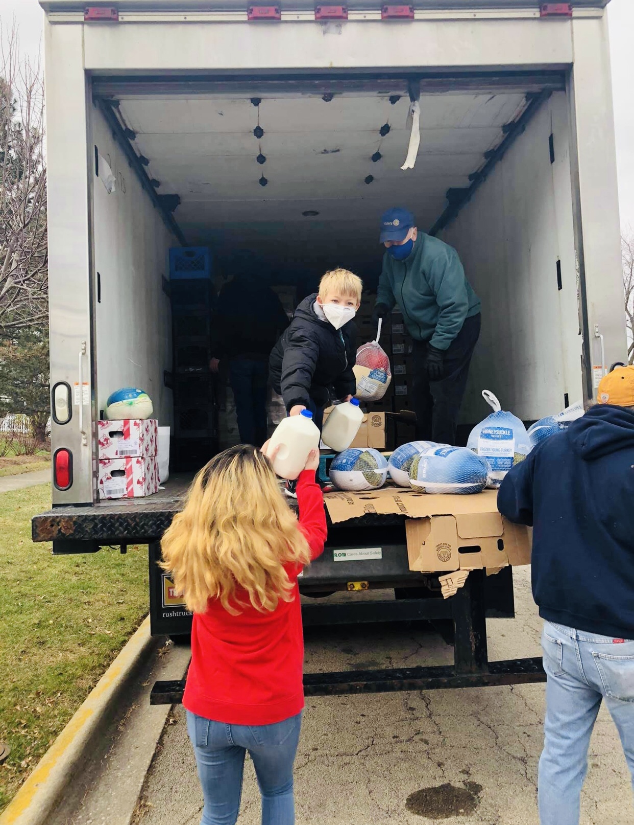 HHCH loads a truck for its Thanksgiving drive.
